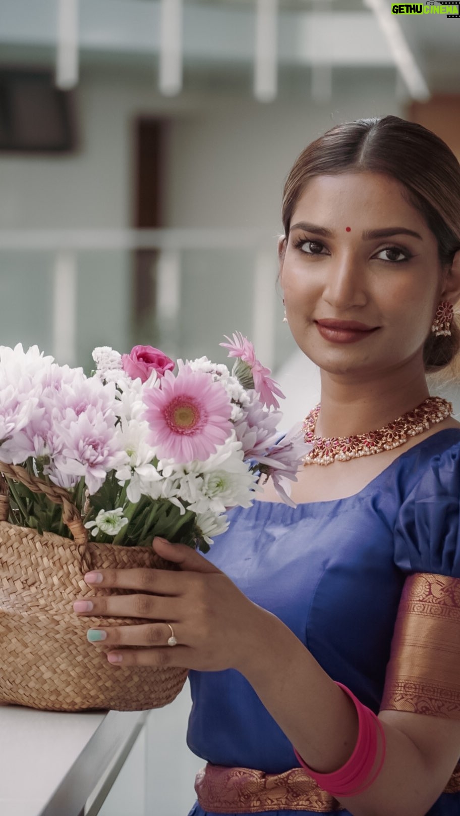Unaisa Subair - 4.5K Likes - 🌼nam 2023 
Outfit & jewellery from @nayanboutique 
.
.
.
.
.
#onam #onam2023 #malluonam