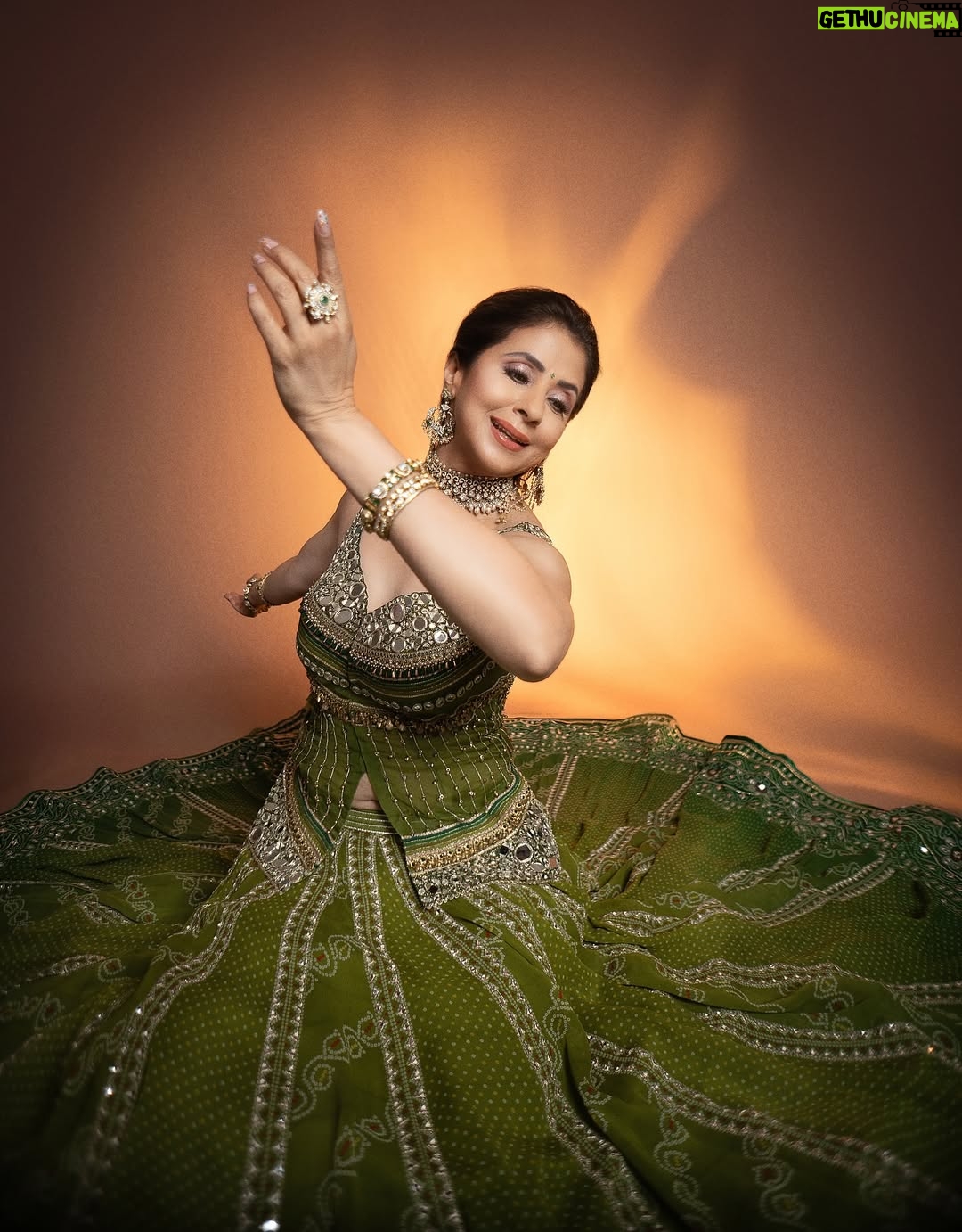Urmila Matondkar - 40.7K Likes - शुभों अष्टमी 🙏🏻🙏🏻🙏🏻

Photography : @vjsolankii 
Hairnmakeup : @vijaysharmahairandmakeup 
Styled : @kmundhe4442 
Outfit : @jiviva_ 
Jewellery : @anupa_tulsi_jewellers