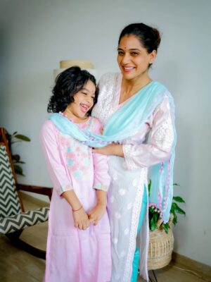 Urmilla Kothare Instagram - #collaboration with @firstcryindia
Festivals get brighter when your little one dresses happier! 🌸💫
@firstcryindia has perfect outfits for kids for every celebration...
Their new Diwali collection has the perfect mix of Indian elegance and Western fun for kids.
From sizes to styles… they’ve thought of every child.
Dress up, click more pictures and celebrate beautifully! ❤️
✨And here’s something special for all you amazing moms — use my code UrmilaDW2 to get an exclusive discount on your next FirstCry purchase! 💫
#FirstCrywaliDiwali25 #FirstCrywaliDiwali #FirstCry #FussNowAtFirstcry #FirstCryFashion #FirstCryIndia #KidsFashion #FestiveLooksForKids #KidsFashionIndia #FestiveVibes #FeelingFestive #MomAndDaughterMoments #UrmillaKanetkar