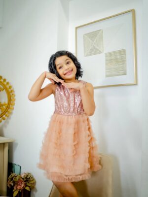 Urmilla Kothare Instagram - #collaboration with @firstcryindia
Festivals get brighter when your little one dresses happier! 🌸💫
@firstcryindia has perfect outfits for kids for every celebration...
Their new Diwali collection has the perfect mix of Indian elegance and Western fun for kids.
From sizes to styles… they’ve thought of every child.
Dress up, click more pictures and celebrate beautifully! ❤️
✨And here’s something special for all you amazing moms — use my code UrmilaDW2 to get an exclusive discount on your next FirstCry purchase! 💫
#FirstCrywaliDiwali25 #FirstCrywaliDiwali #FirstCry #FussNowAtFirstcry #FirstCryFashion #FirstCryIndia #KidsFashion #FestiveLooksForKids #KidsFashionIndia #FestiveVibes #FeelingFestive #MomAndDaughterMoments #UrmillaKanetkar