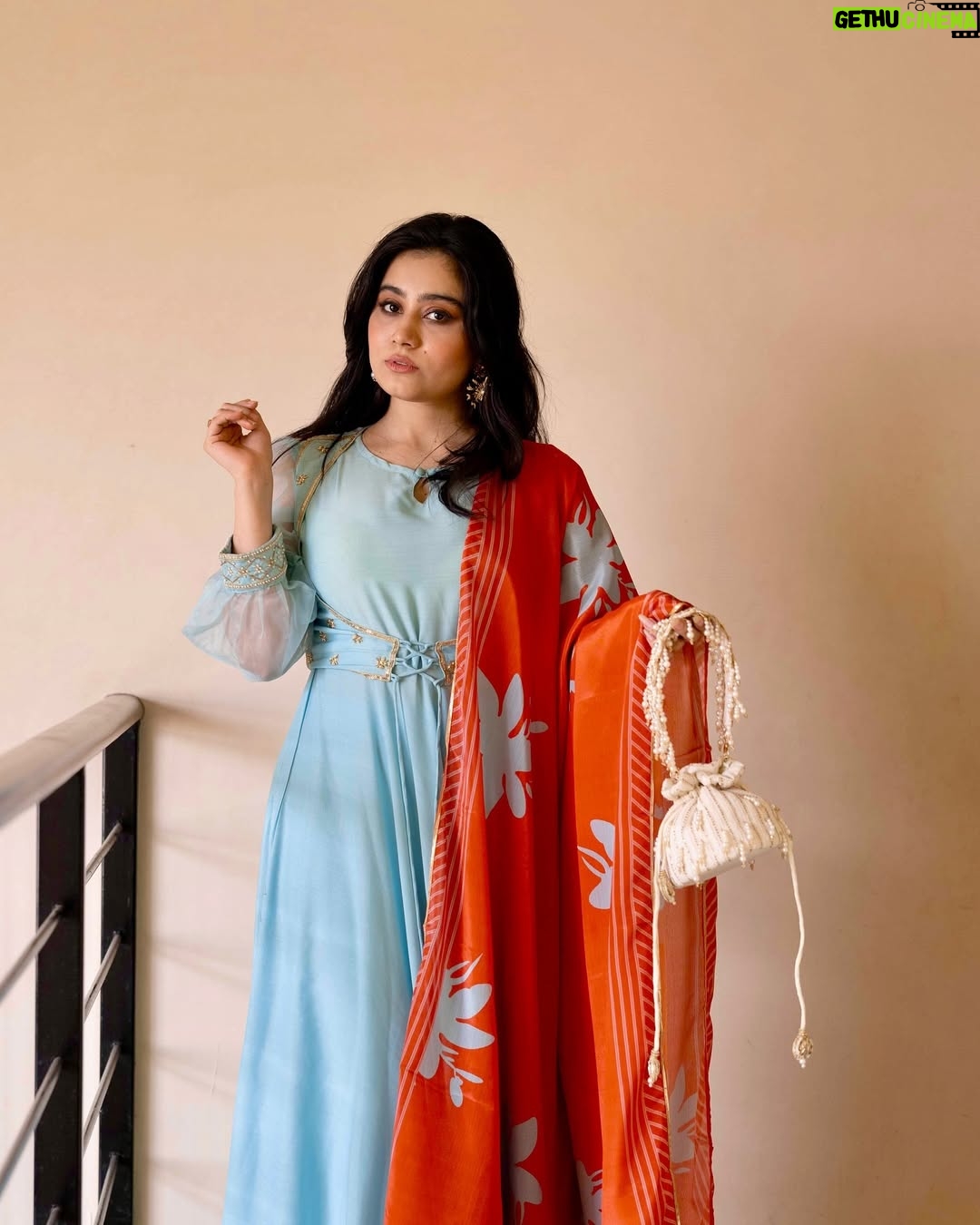 Urusa Javed - 1.2K Likes - Follow my blue moods!! #followkarloyar 

Styled by: @_harshitaaa @_harshitastylesyou 
Dress: @heeposh_official 
Bag: @theamyrastore
📸: @shashwatshankar