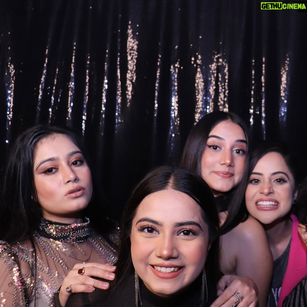 Urusa Javed - 2.6K Likes - Throw back to idk what!!!