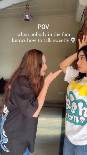Urusa Javed Instagram - the girls be getting too savage these days 🫢
 Tshirts- @hashbrowns.in 😍

( family, funny memes, funny videos , siblings, mom - daughter duo)