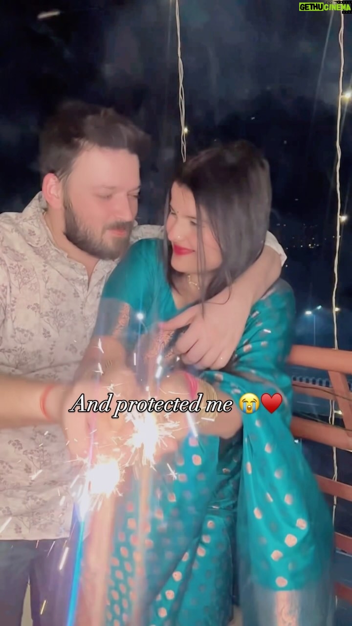 Urvi Kar Chaudhary - 759 Likes - Careless me 🤒

#couple #couplecandid #husbandwife #husbandcaring #korekoresapnemere #wadahaiwada❤️❤️