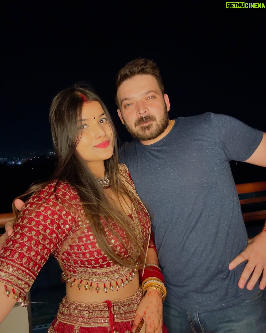 Urvi Kar Chaudhary - 1.2K Likes - Kya baat hai aaj ki chandni mein ♥️

#karwachauth #couplegoals #jaatjaatni #jaatbengali #urvikki #urvichaudhary #love