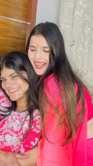 Urvi Kar Chaudhary Instagram - Hum sath sath hai types hogaya 🙊💓
#nanadbhabhilove❤️ #naandbhabhi #nanadreels #sasuralreel #nanadoongie #humsathsathhain #sangeeta #sangitapreeti #jaat