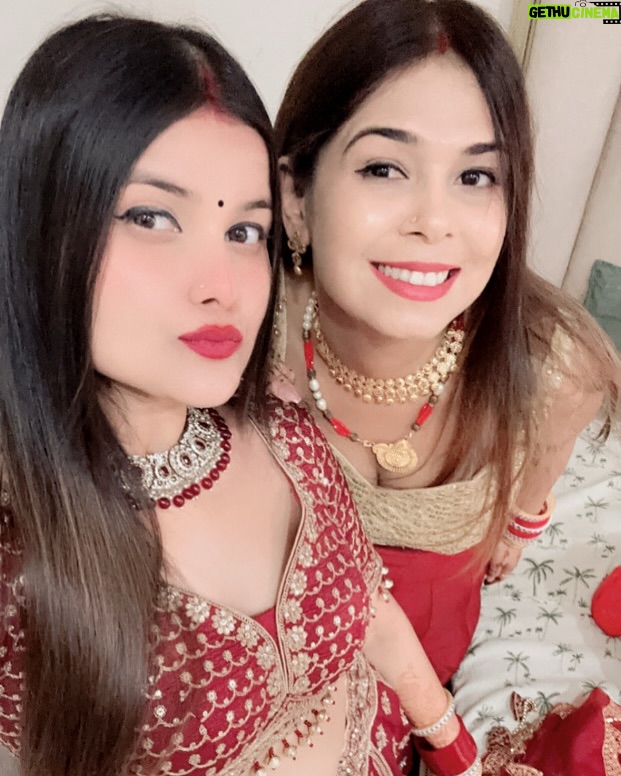 Urvi Kar Chaudhary - 451 Likes - Who knew my in-laws came with a bonus bestie? 
Met her by chance, kept her by choice. 
This one came with the house, but stayed for the gossip. 🌸

Cheers to FEMALE FRIENDSHIPS 🍻
