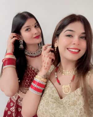 Urvi Kar Chaudhary Instagram - Who knew my in-laws came with a bonus bestie?
Met her by chance, kept her by choice.
This one came with the house, but stayed for the gossip. 🌸
Cheers to FEMALE FRIENDSHIPS 🍻