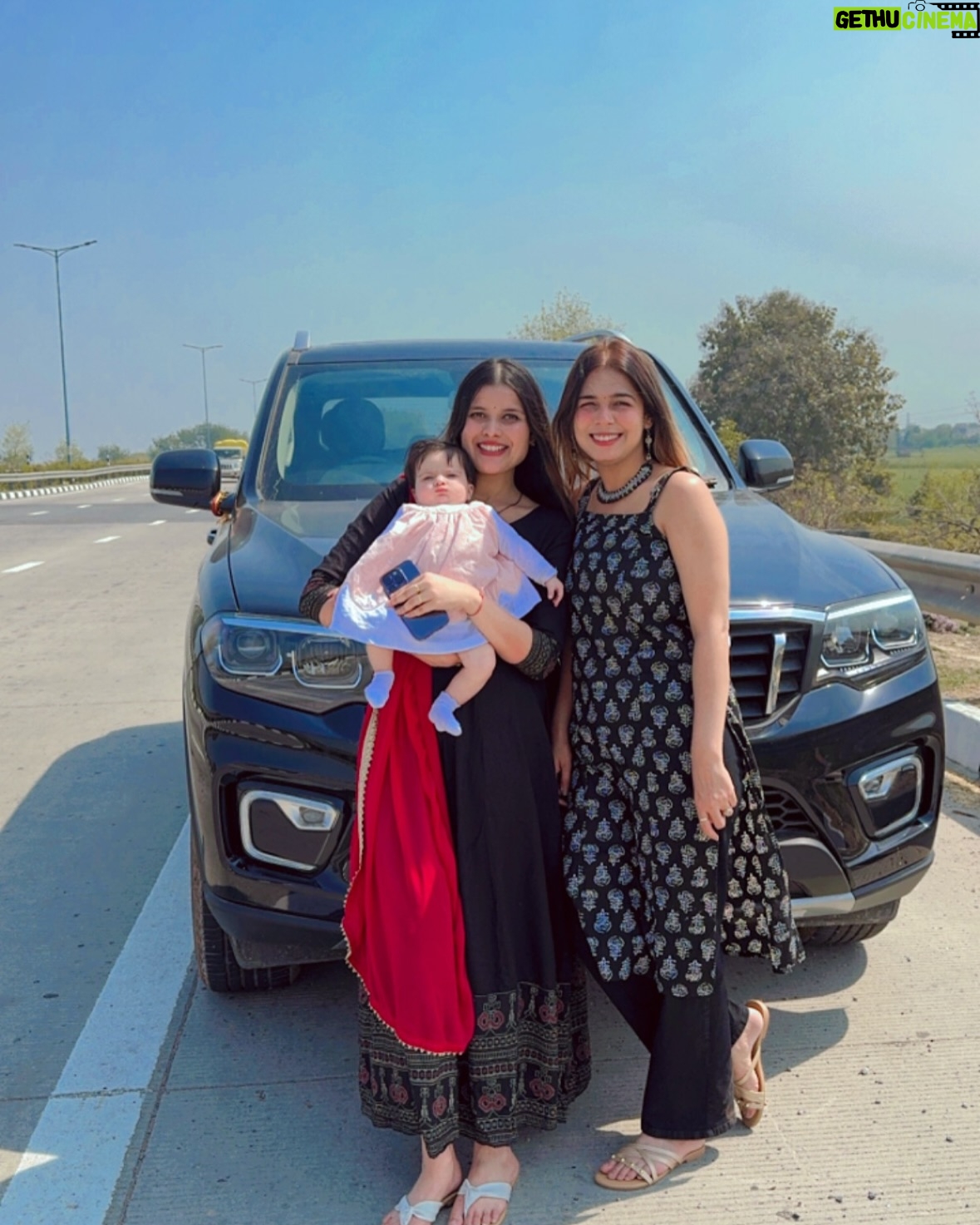 Urvi Kar Chaudhary - 451 Likes - Who knew my in-laws came with a bonus bestie? 
Met her by chance, kept her by choice. 
This one came with the house, but stayed for the gossip. 🌸

Cheers to FEMALE FRIENDSHIPS 🍻