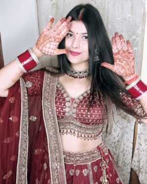 Urvi Kar Chaudhary Instagram - Karwa Chauth Ready ♥️💓