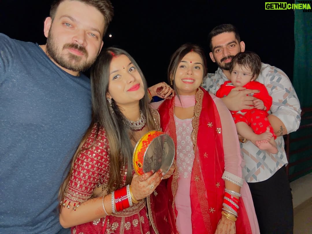 Urvi Kar Chaudhary - 1.2K Likes - GANG ♥️💫