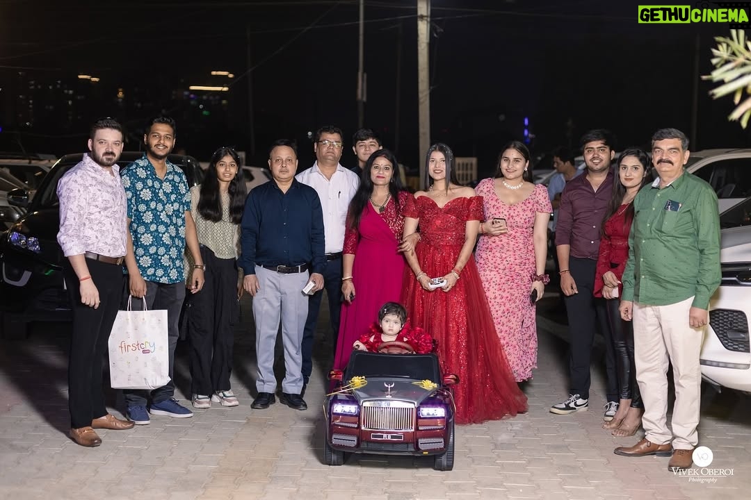 Urvi Kar Chaudhary - 1.9K Likes - Moments from @raya.chaudharyy Birthday ♥️ 

(#firstbirthday #birthdaycake #baby #babygirl #rayabirthday #outfitideas #birthdaygown #redgown )