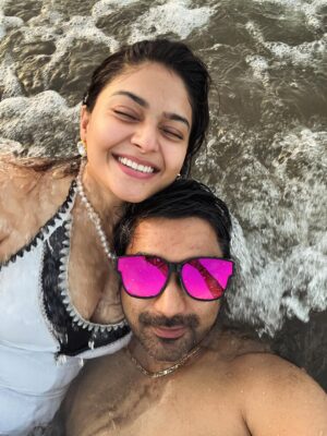 Vaibhavi Shandilya Instagram - Golden hour with my golden energy 🧿