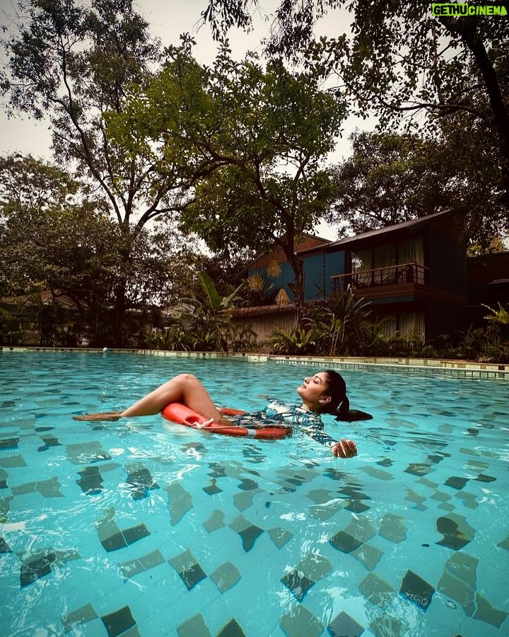 Vaibhavi Shandilya - 24.5K Likes - Goa in the monsoon is pure romance—lush greens, quiet beaches, and rains that bring hearts closer.

.
.
.
.
.
.
.
.
#goabeach #goadiaries #travelgram #nature