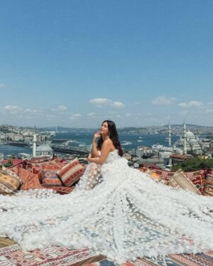 Vaishali Attri Instagram - living my fairytale dreams 🧚🏻♀️🤍✨
Finally checked off a bucket list dream: A stunning photoshoot in Istanbul, draped in a white dreamy gown🙈 The enchanting cityscape of Istanbul served as the perfect backdrop, with its blend of history and modernity. From the vibrant streets to the majestic skyline, every moment felt like a fairytale come true🤌🏻✨
#turkeytravel #turkey #istanbul #bucketlist #photoshootideas #traveldiaries #dreamy