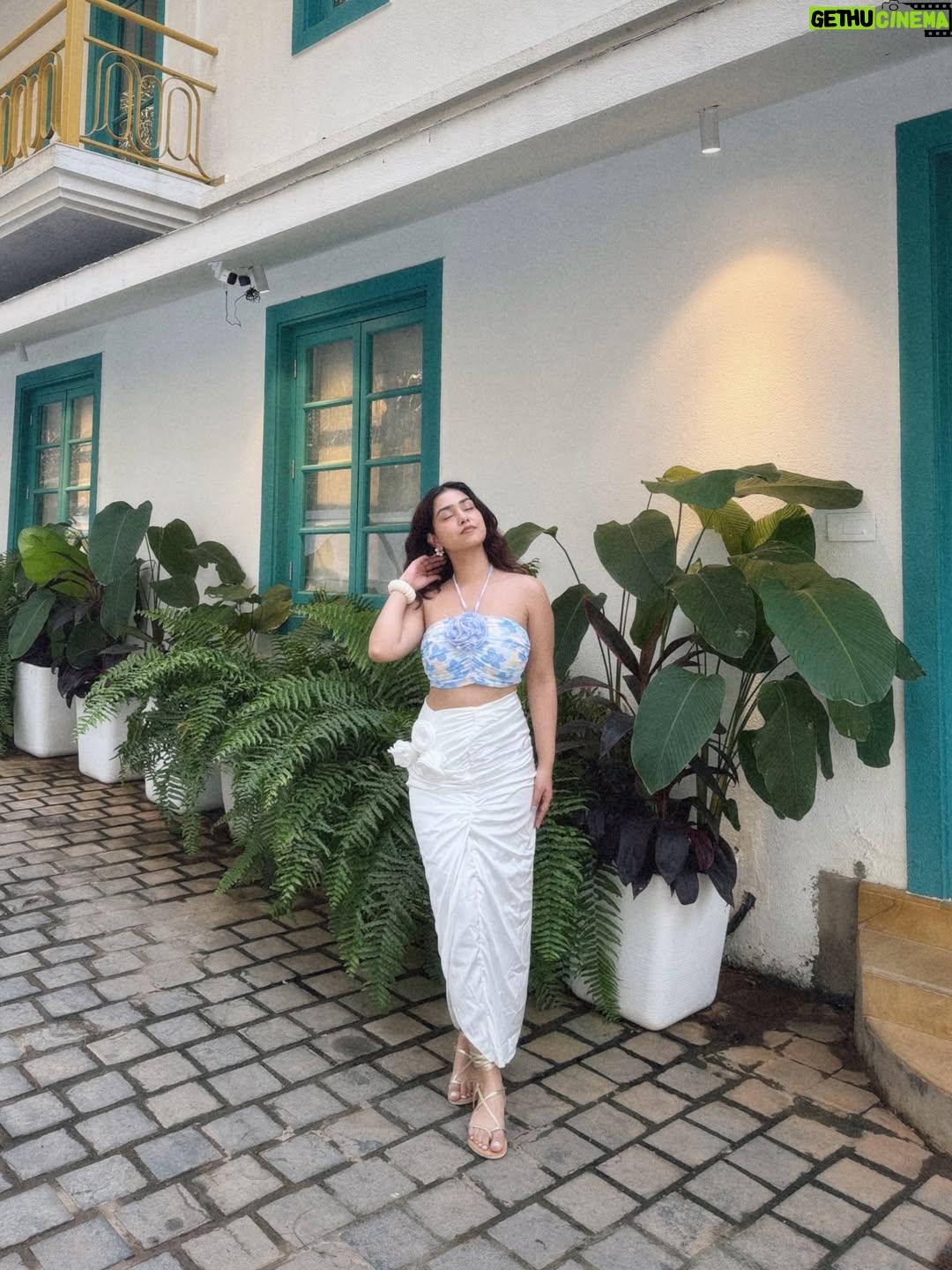 Vaishali Attri - 1.2K Likes - There’s just something magical about what the salty breeze does to your hair🦋🤍

Skirt- @leaclothingco 
Top- @savana 

#beachdays #saltyhair #waves #naturalwavyhair #happysoul #goa #tb