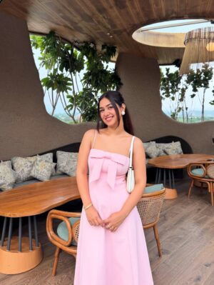 Vaishali Attri Instagram - Just a little note to say thank you for all the love, the messages, the calls, the cakes, the surprises, the hugs (virtual or real), and the thoughtful little things that made my day feel so special💞
My heart is so full and happy.
Here’s to another year of growing, glowing, and giggling my way through life ✨🎂🌸

Dress from @forevernew_india 

#birthdaypost #turned28