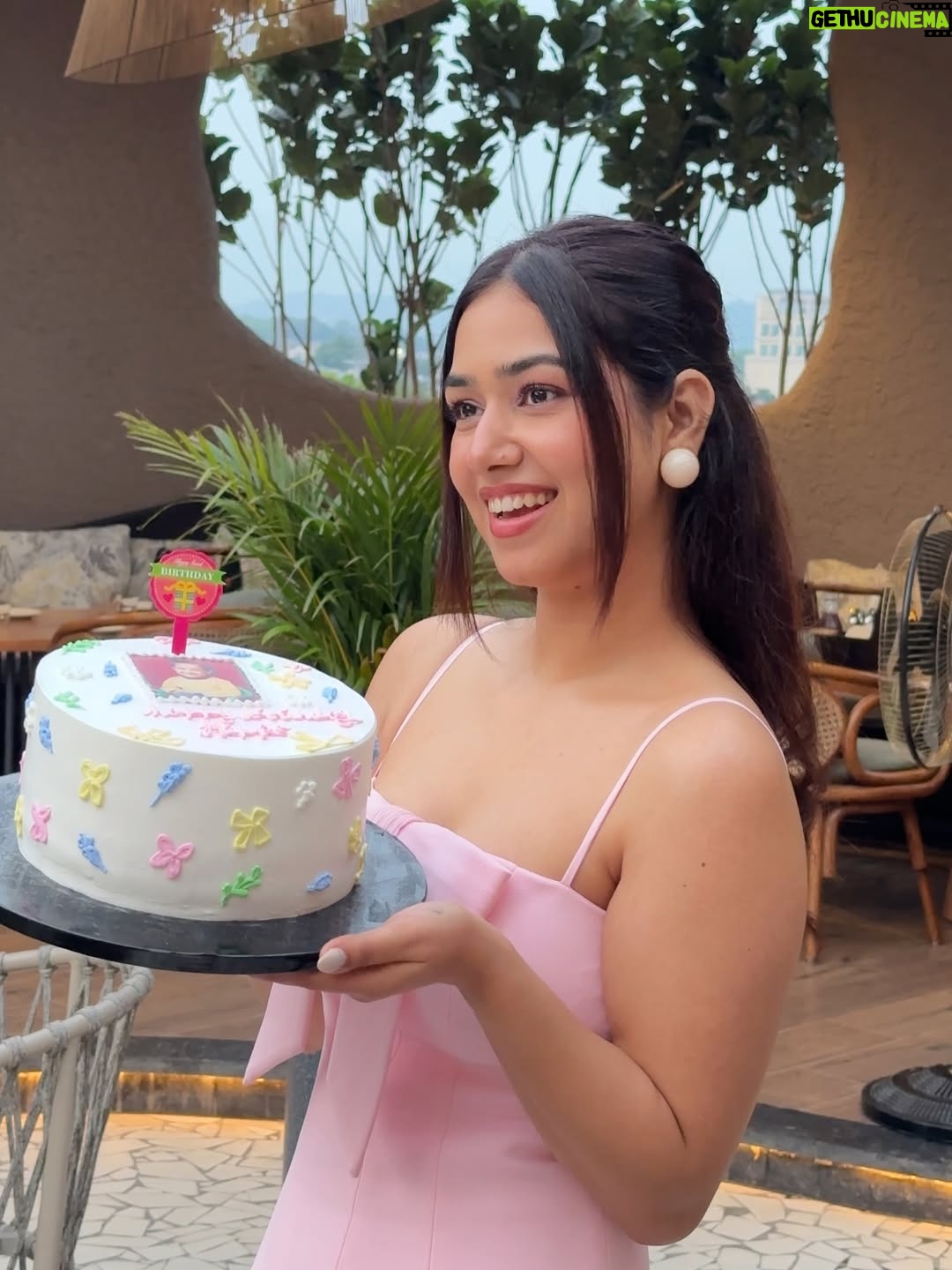 Vaishali Attri - 9K Likes - Just a little note to say thank you for all the love, the messages, the calls, the cakes, the surprises, the hugs (virtual or real), and the thoughtful little things that made my day feel so special💞
My heart is so full and happy.
Here’s to another year of growing, glowing, and giggling my way through life ✨🎂🌸

Dress from @forevernew_india 

#birthdaypost #turned28