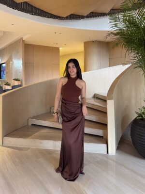 Vaishali Attri Instagram - main character… 🤎

Dress- @elleivry_ 
#ootd #outfitinspo #hotandchic #sillouette #datenight
