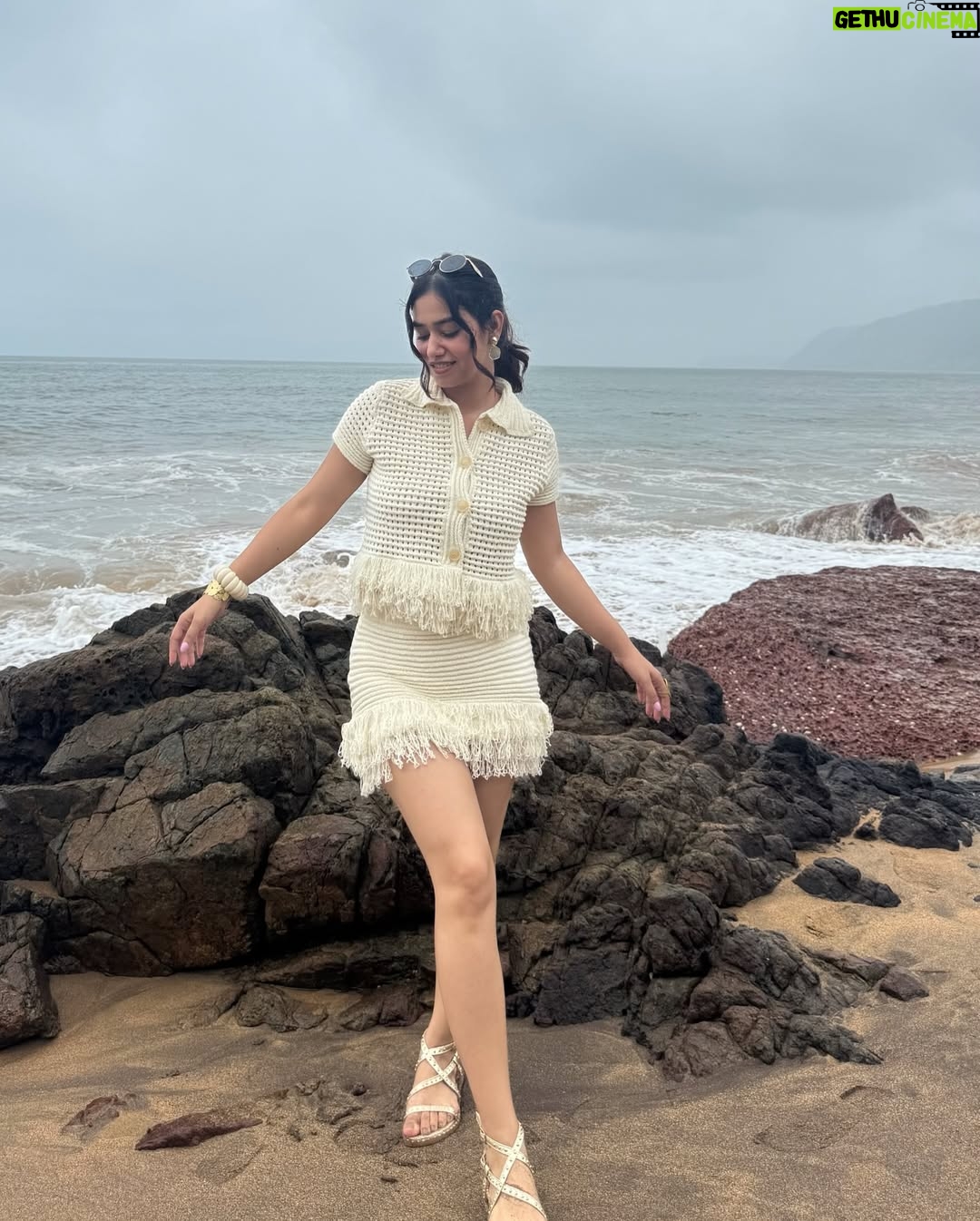 Vaishali Attri - 792 Likes - sweet summertime 🥥🌊🪸

Outfit- @femi9.by.as 
Flats- @kinsfootwear 

#beachbaby #coordset #vacationwear #summerfits #vacationoutfit #resortwear #femi9