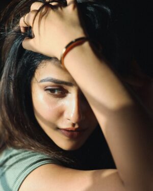 Vaishnavi Chaitanya Instagram - ✨LET THE LIGHT FIND YOU✨

📸 @pranav.foto