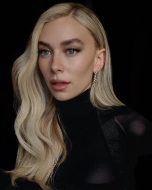 Vanessa Kirby Instagram - Thank you so much for having us and showing us so much love, Berlin! It was such a privilege for us to be with you 🇩🇪🩵

@maisonalaia 
@cartier 
@andrewmukamal 
@missjobaker 
@hairbyadir