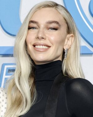 Vanessa Kirby Instagram - Thank you so much for having us and showing us so much love, Berlin! It was such a privilege for us to be with you 🇩🇪🩵

@maisonalaia 
@cartier 
@andrewmukamal 
@missjobaker 
@hairbyadir