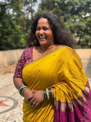 Vanita Kharat Instagram - ( हया फ़ोटोज़ मधून माझ्या हसण्याचा आवाज ऐकू येत असेल तुम्हाला) 🤗🤩

#smile #laughter #love #friday #flashbackfriday #vanitakharat