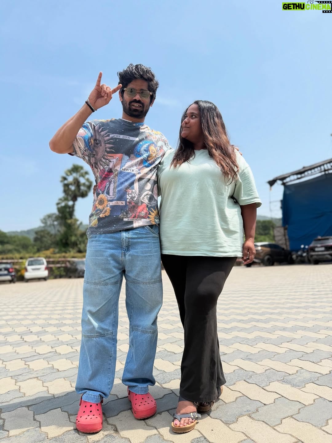 Vanita Kharat - 10K Likes - मामा मामी is back 🤘🏽

हा इथं काय करतोयssss 

बघायला विसरू नका 
तुमच्या टेंशन वरची मात्रा 
महाराष्ट्राची हास्यजत्रा ❤️