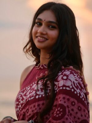 Vanitha Vijayakumar Instagram - @photosbyvetri__  My sunrise 🌅 my sky my sea my ♥️ my @jovika_vijaykumar