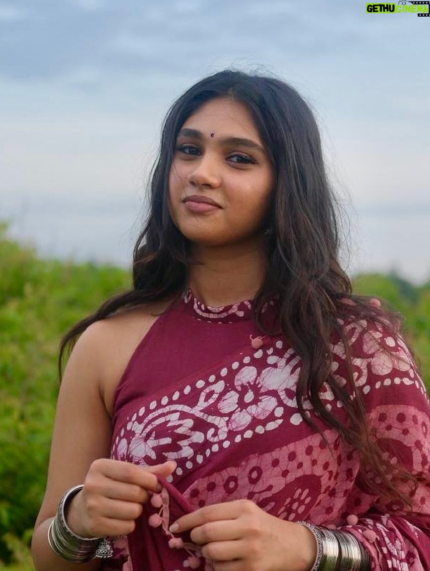 Vanitha Vijayakumar - 97.4K Likes - @photosbyvetri__  My sunrise 🌅 my sky my sea my ♥️ my @jovika_vijaykumar