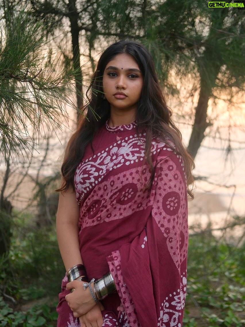 Vanitha Vijayakumar - 97.4K Likes - @photosbyvetri__  My sunrise 🌅 my sky my sea my ♥️ my @jovika_vijaykumar