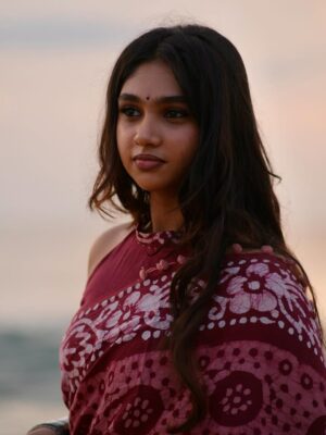 Vanitha Vijayakumar Instagram - @photosbyvetri__  My sunrise 🌅 my sky my sea my ♥️ my @jovika_vijaykumar