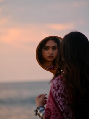 Vanitha Vijayakumar Instagram - @photosbyvetri__  My sunrise 🌅 my sky my sea my ♥️ my @jovika_vijaykumar