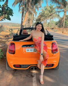 Vanshika Agarwal Top 100 Instagram Photos and Posts