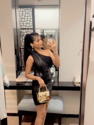 Vanshika Agarwal Instagram - I was saving this outfit for a special occasion and my birthday couldn’t be more apt.  birthday fit , courtesy @gauravguptaofficial ✨❤️

#BirthdayOutfit #OOTD #BirthdayLook #Fashionista #BirthdayVibes.