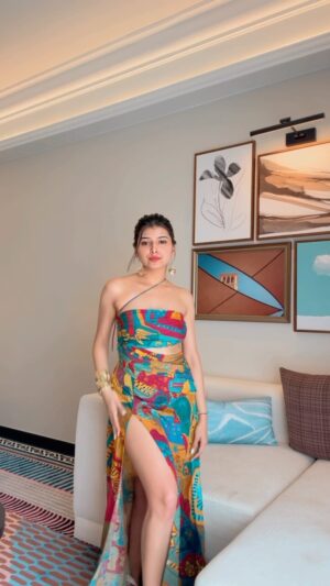 Vanshika Agarwal Instagram - Tropical vibe it is 🌱

Comment LINK for the dress details ☘️

#vanshikaagarwal #pool #poolparty #bwach #sea #summer #love #tropical #vacay #vacation #tbt #sun #sunny #cutoutdress #pooldress #summerdress #wedding #metgala #fyp #fresh #sunscreen