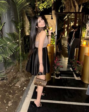 Vanshika Agarwal Instagram - Stepping into July , just like that 🍷🫶🏻

#vanshikaagarwal #july2025