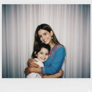 Vanshika Gaba Arora Instagram - Okay did the gemini trend too❤️
#gemini#trend#googleai