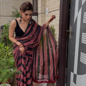 Vanshika Gaba Arora Instagram - Few of my favourite sarees ❤️
1st,2nd, 3rd, 5th @agnibyisha
4th saree - Mother In Law Closet
6th - Janpath
7th and 9th @agnibyisha