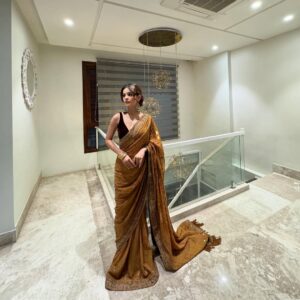 Vanshika Gaba Arora Instagram - Few of my favourite sarees ❤️
1st,2nd, 3rd, 5th @agnibyisha
4th saree - Mother In Law Closet
6th - Janpath
7th and 9th @agnibyisha