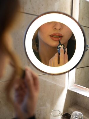 Vanshika Gaba Arora Instagram - BOLD. ME. YSL ✨
#Collab #YSLLips #YSLBEAUTY #YSLMAKEUP #YSLTHEINKS
@yslbeauty @mynykaa