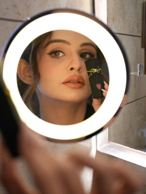 Vanshika Gaba Arora Instagram - BOLD. ME. YSL ✨
#Collab #YSLLips #YSLBEAUTY #YSLMAKEUP #YSLTHEINKS
@yslbeauty @mynykaa