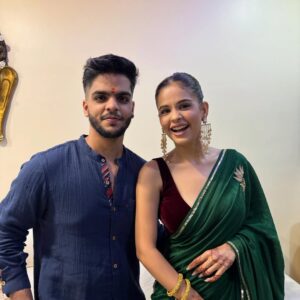 Vanshika Gaba Arora Instagram - Happy Rakhi ✨
Outfit @risa__india
Earings @ladygracebypriyanka