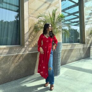 Vanshika Gaba Arora Instagram - Ootd ✌️
Kurta @labelwaaris
Jeans @offduty.india
Earings @knotmeecute