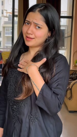 Vanshika Kanda Instagram - Sandli sandli 😬 #reels #reelitfeelit #reelinstagram #trendingsongs #like #share #comment #follow foryou #explore #exploremore #trendingsongs #foryou #foryoureels #viral #viralvideos #explore #exploremore