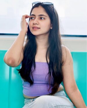Vanshika Kanda Instagram - Positive vibes only🤌🏻😬 #insta #instagram #instagood #instadaily #love #instalike #like #follow #photography #photo #photooftheday #viral #likeforlikes #trending #picoftheday #instamood #india #fashion #likes #nature #followforfollowback #happy #instapic #style #explore #life #model #explorepage #art #beautiful