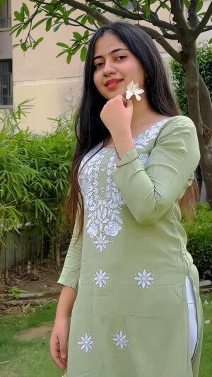 Vanshika Kanda Instagram - Dur na ja ❤️ #reels #reelkarofeelkaro #reelitfeelit #reelinstagram #trending #trendingreels #like #share #comment #follow #foryou #foryourpage #viral #explore