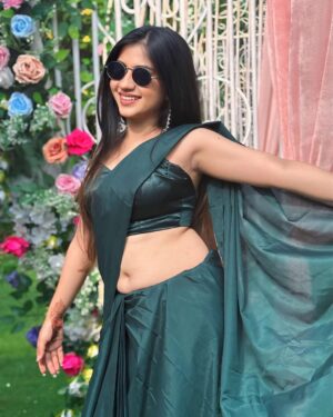Vanshika Kanda Instagram - Wrapped in tradition, draped in elegance❤️ #instagram #instagood #love #like #photography #follow #instadaily #photooftheday #instalike #fashion #likeforlikes #picoftheday #beautiful #trending #viral #followforfollowback #insta #india #art #photo #bhfyp #explore #likes #nature #explorepage #style #happy #followme #model #reels