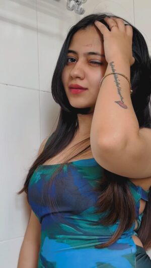 Vanshika Kanda Instagram - Shot 😉 #reels #reelinstagram #reelitfeelit #reelk #instagram #instagood #trending #trendingreel #viral #viralvideos #explore #exploremore #foryou #foryourpage